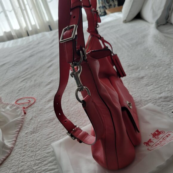 Coral leather Coach bag - Picture 2 of 6